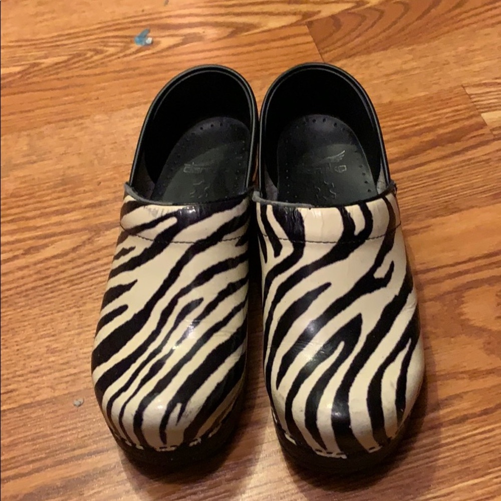 Zebra print Dansko